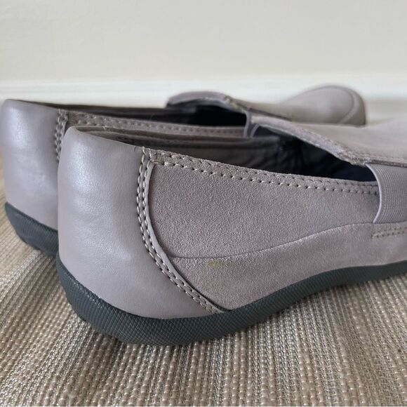 Clarks® Haley Park Grey Suede
Comfort Loafers Size 8 Women’s - Picture 8 of 16